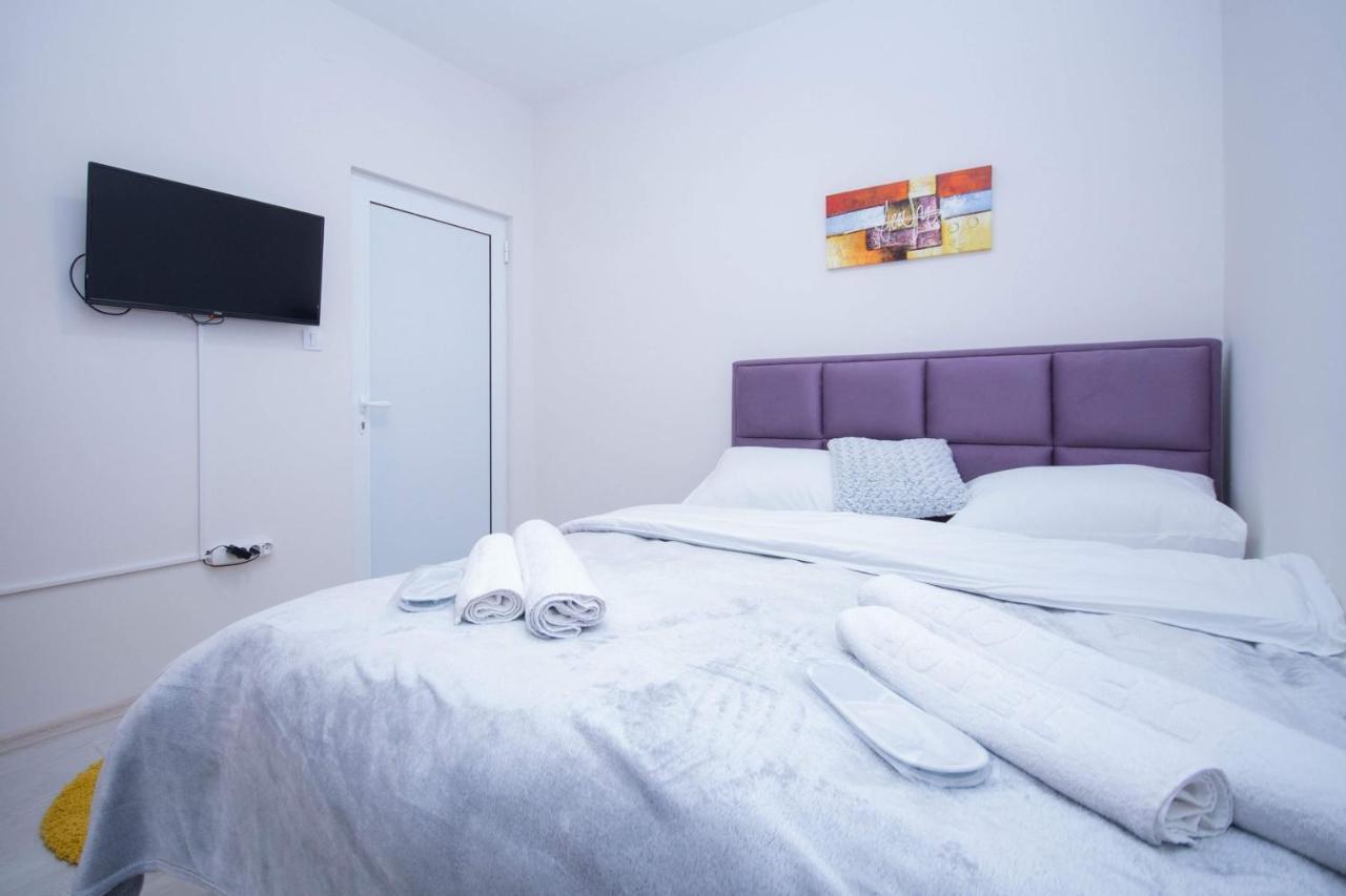 Hotel Cvetni Trg Belgrado Esterno foto
