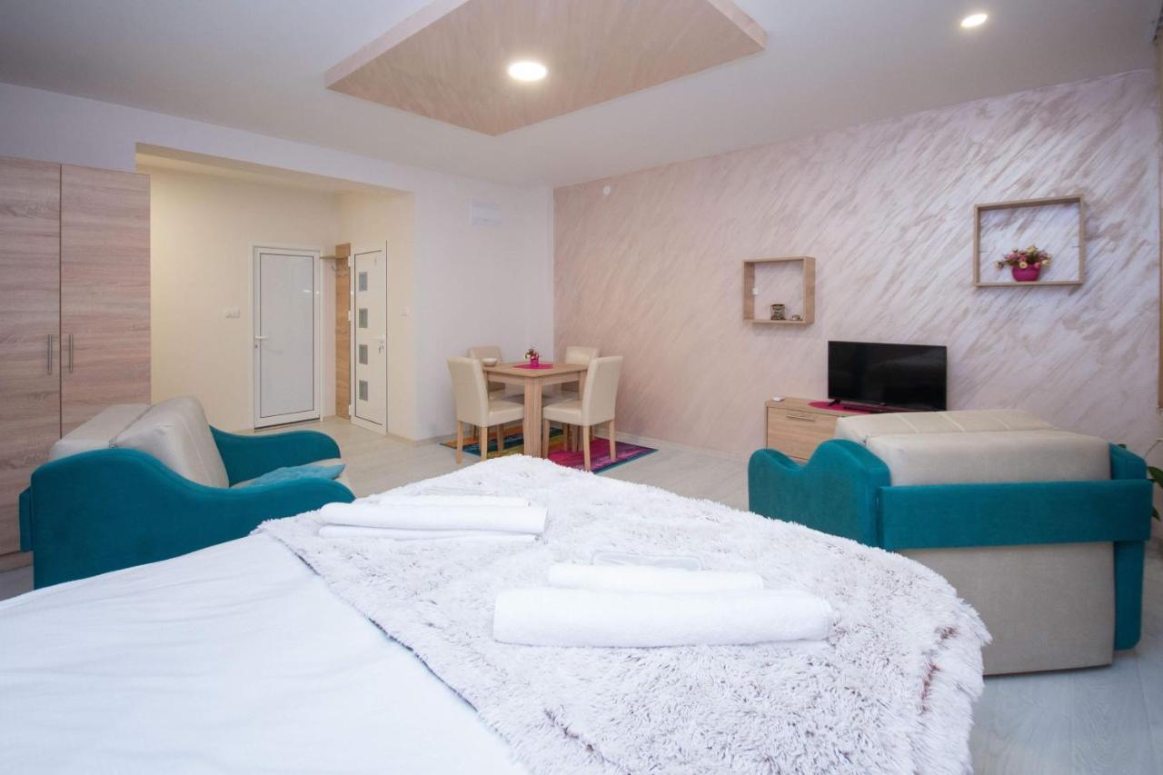 Hotel Cvetni Trg Belgrado Esterno foto